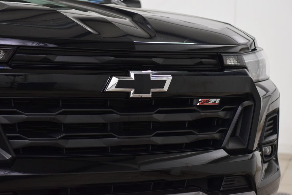 Used 2024 Chevrolet Colorado Z71 w/ Z71 Convenience Package 2 AWD/4WD image 11