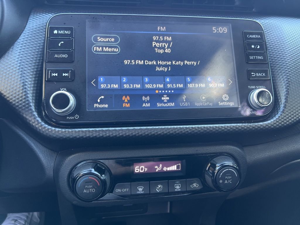 Used 2021 Nissan Kicks SV image 30