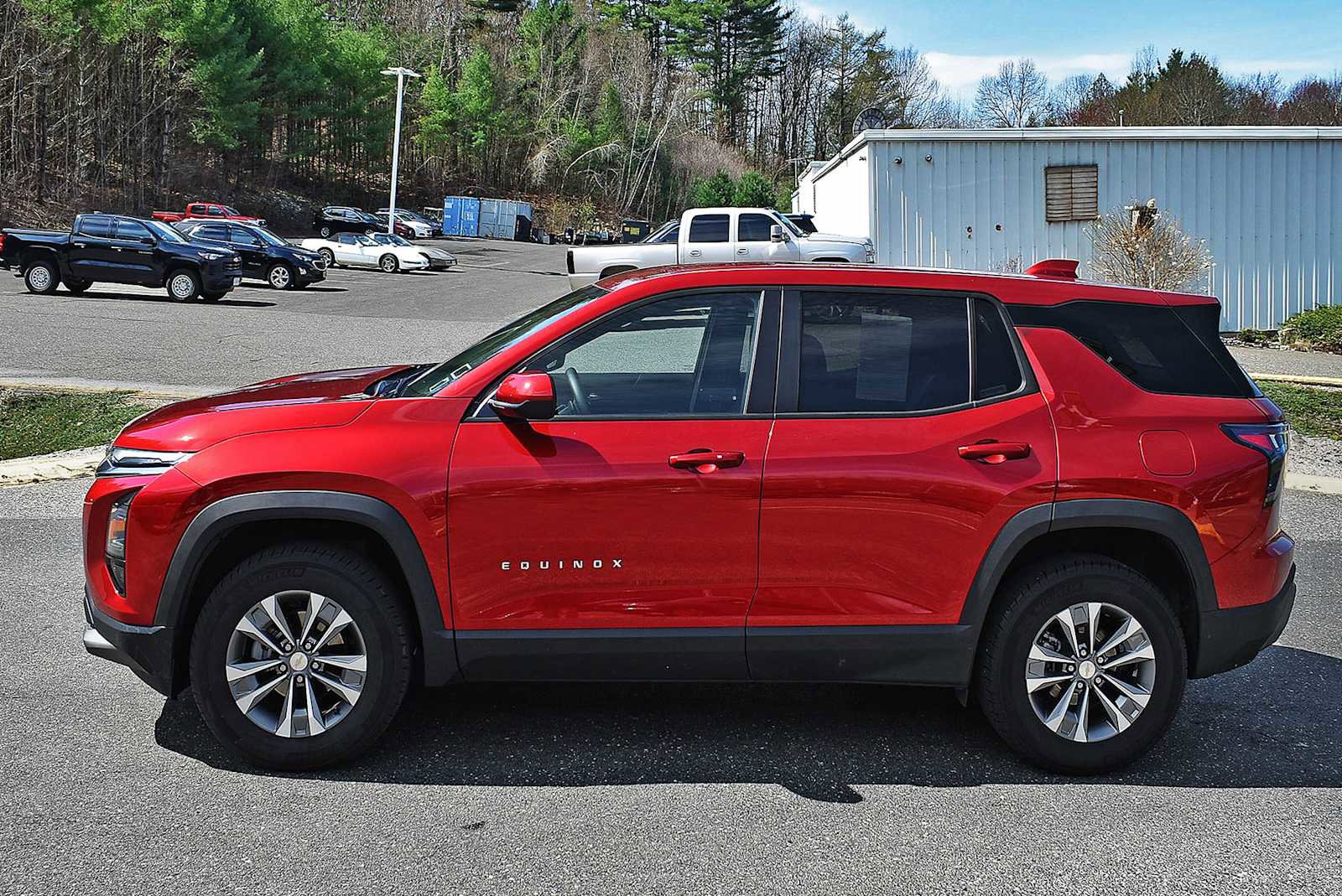 Used 2026 Chevrolet Equinox LT w/ Convenience Package II image 4