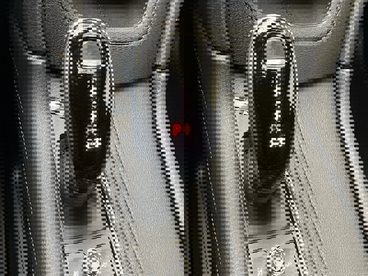 Used 2021 Cadillac XT5 Premium Luxury w/ LPO, Floor Liner Package image 24