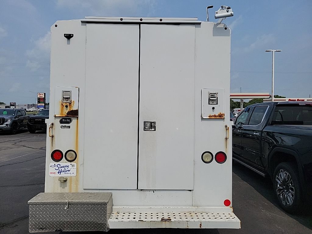 Used 2019 Chevrolet Express 3500 w/ Power Convenience Package RWD image 3