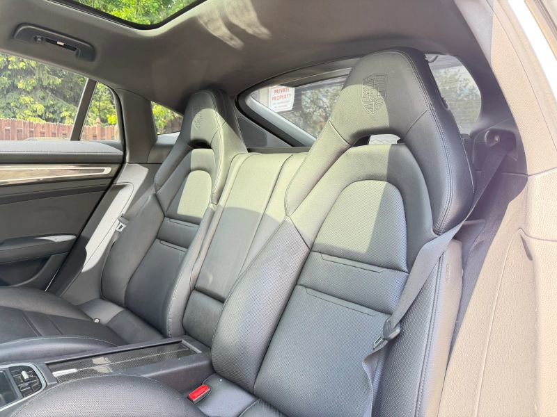 Used 2018 Porsche Panamera 4 w/ Premium Package AWD/4WD image 17