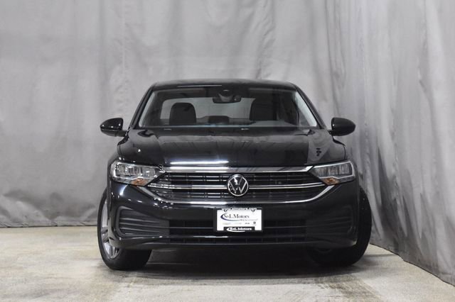 Used 2024 Volkswagen Jetta SE image 5