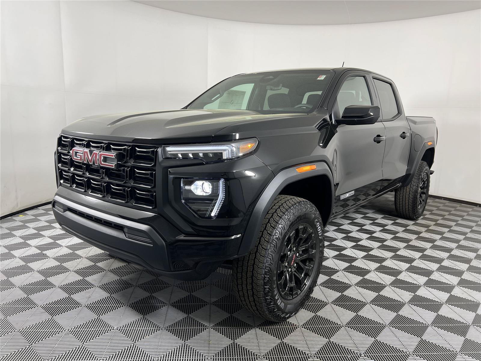 New 2026 GMC Canyon Elevation AWD/4WD image 3