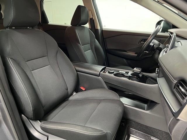 Used 2023 Nissan Rogue S image 52