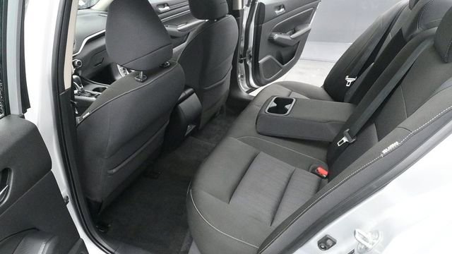 Used 2020 Nissan Altima 2.5 S FWD image 11