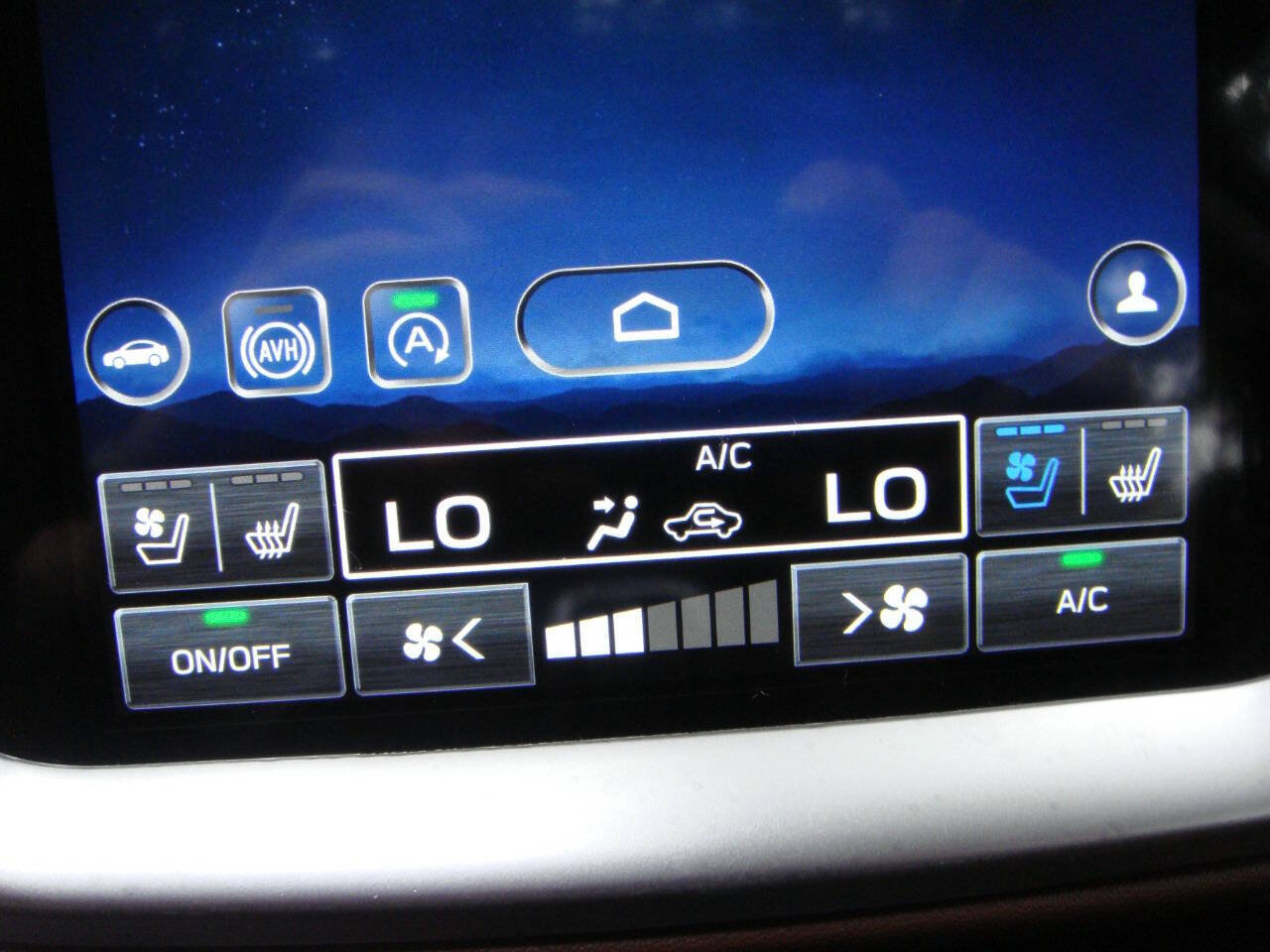 Used 2023 Subaru Outback Touring XT AWD/4WD image 15