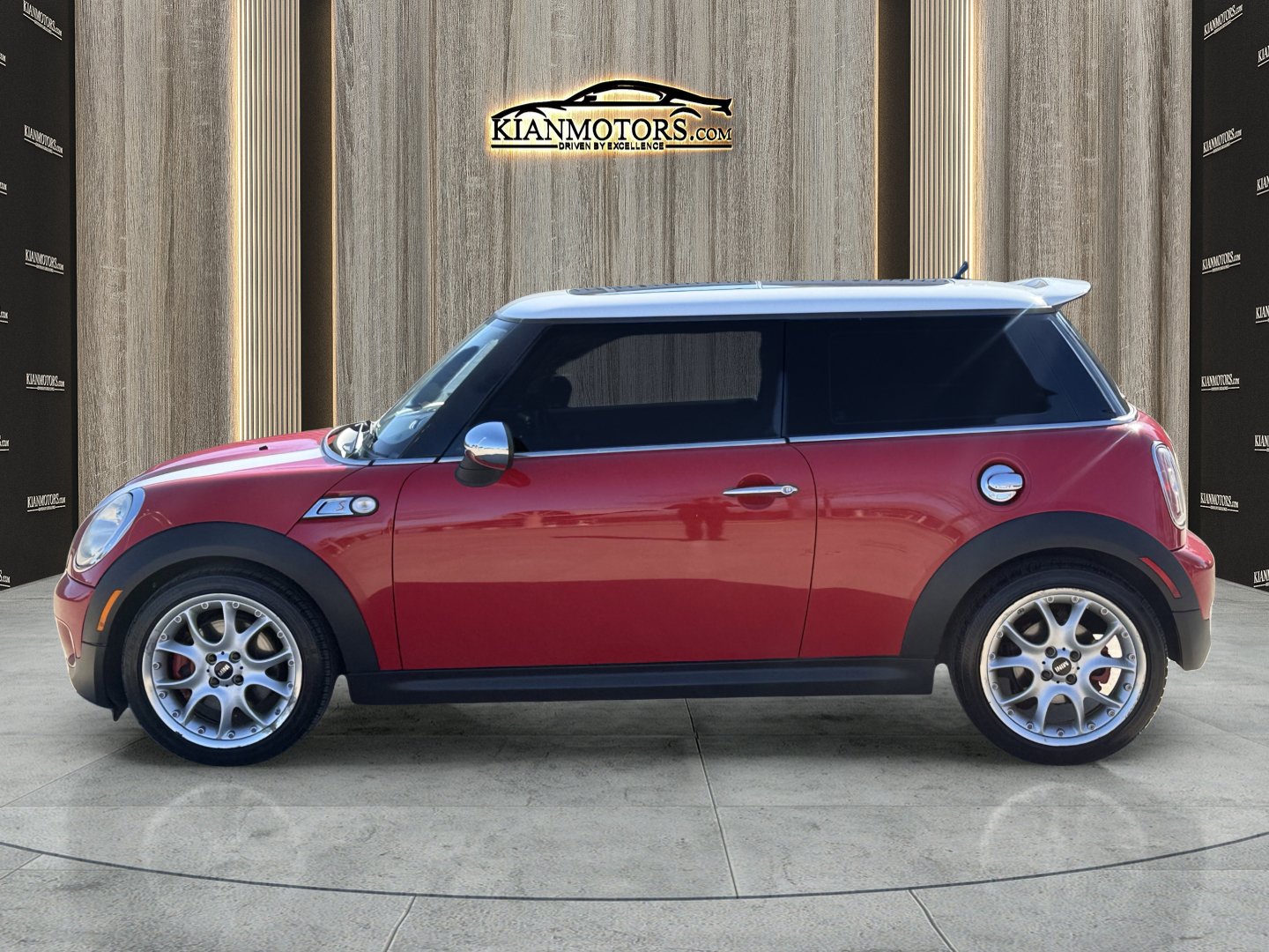 Used 2010 MINI Cooper S w/ Premium Pkg FWD image 4