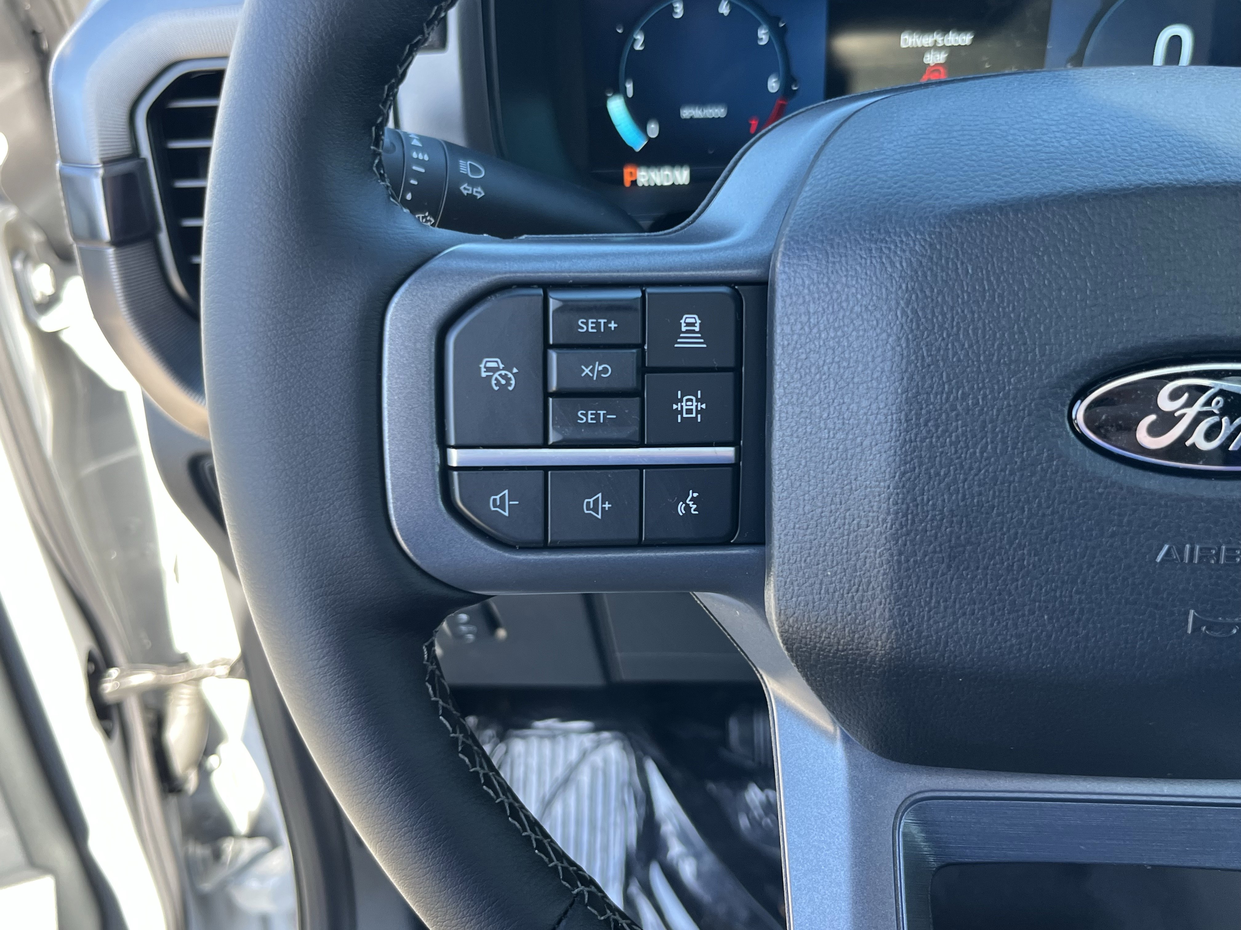 New 2025 Ford F150 Lariat w/ Equipment Group 502A High AWD/4WD image 17