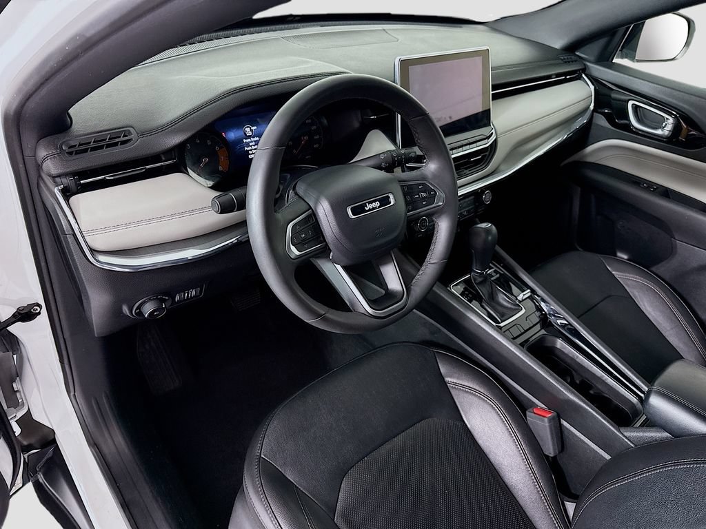 Used 2023 Jeep Compass Limited AWD/4WD image 9