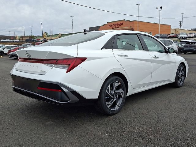 New 2026 Hyundai Elantra Limited image 4