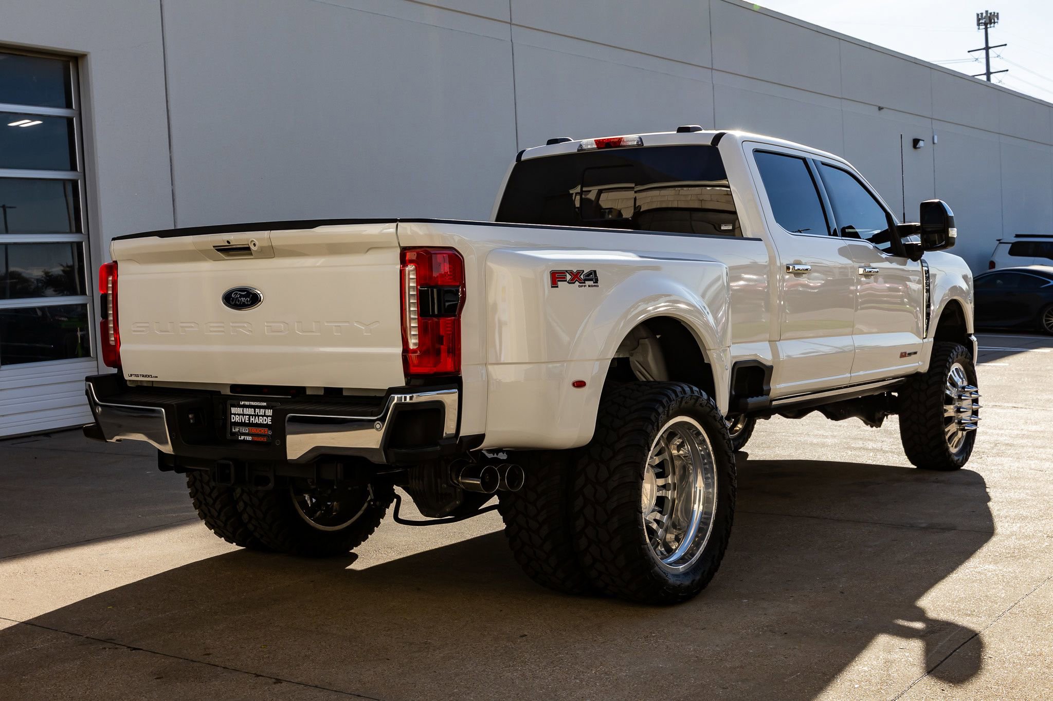 Used 2023 Ford F350 Lariat w/ Lariat Ultimate Package image 9