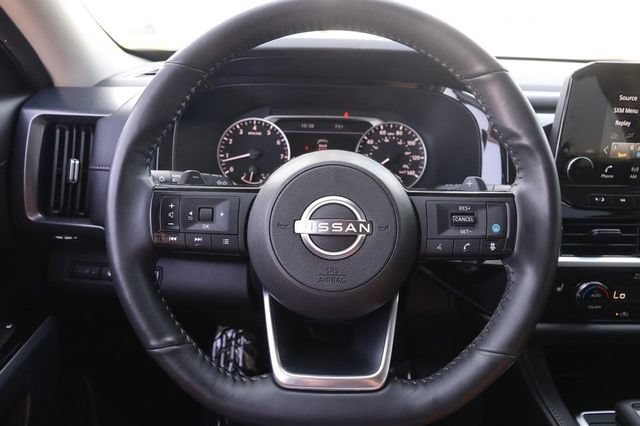 Certified 2025 Nissan Pathfinder SL FWD image 11