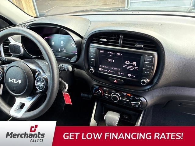 Used 2023 Kia Soul LX w/ LX Technology Package FWD image 7