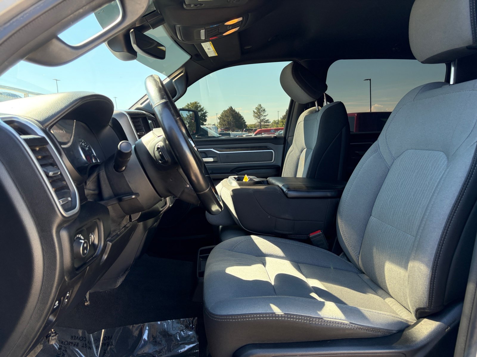 Used 2022 RAM 1500 Big Horn AWD/4WD image 12