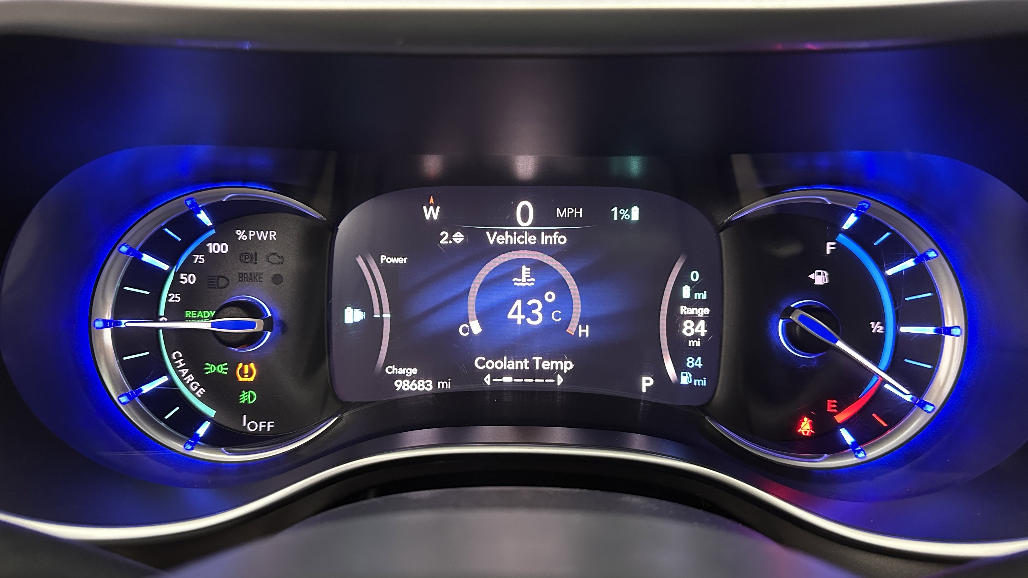 Used 2018 Chrysler Pacifica Limited w/ Advanced Safetytec Group FWD image 15