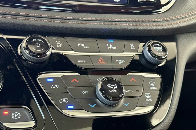 New 2026 Chrysler Pacifica Pinnacle image 20