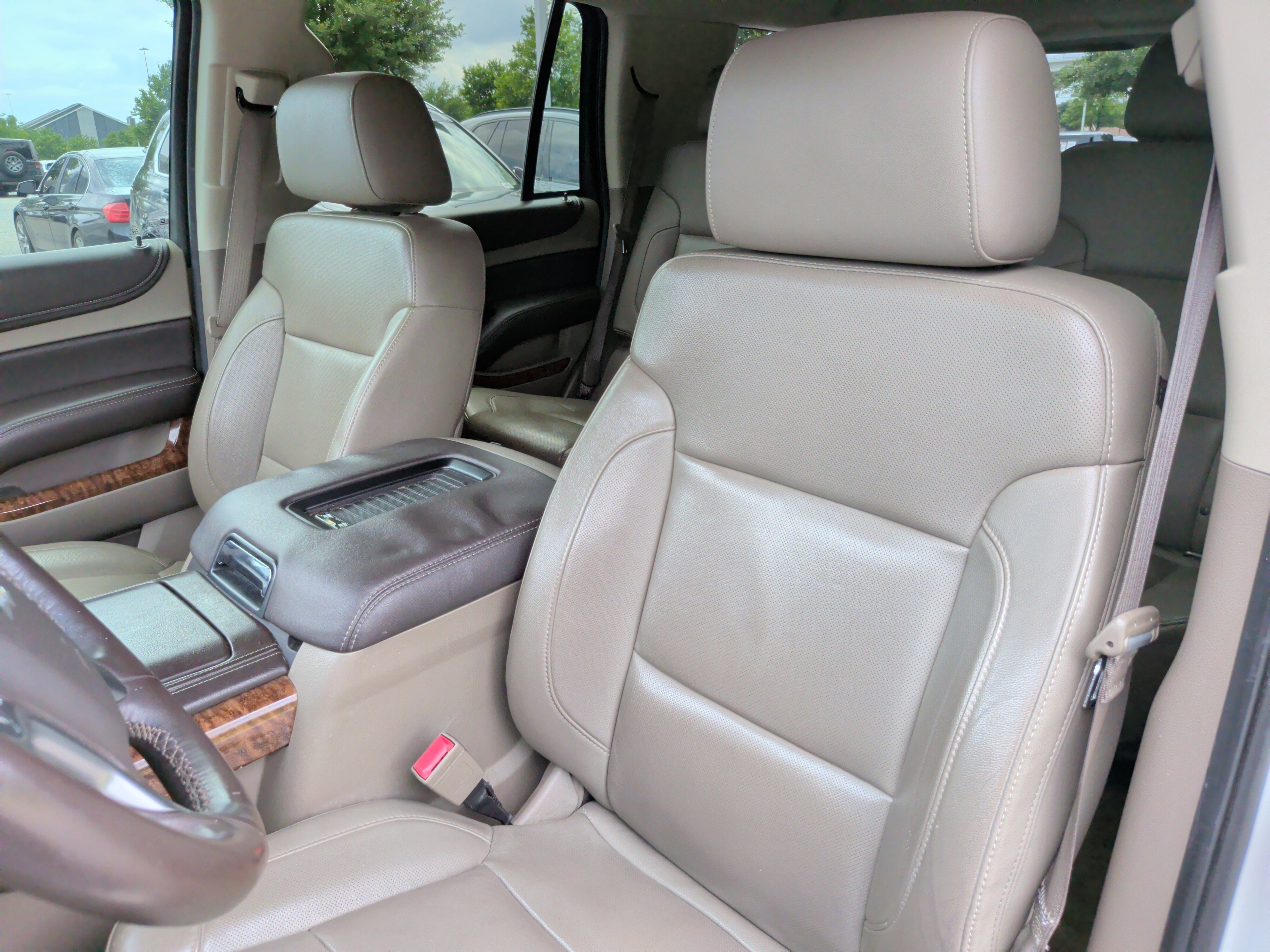Used 2016 Chevrolet Tahoe LTZ AWD/4WD image 24