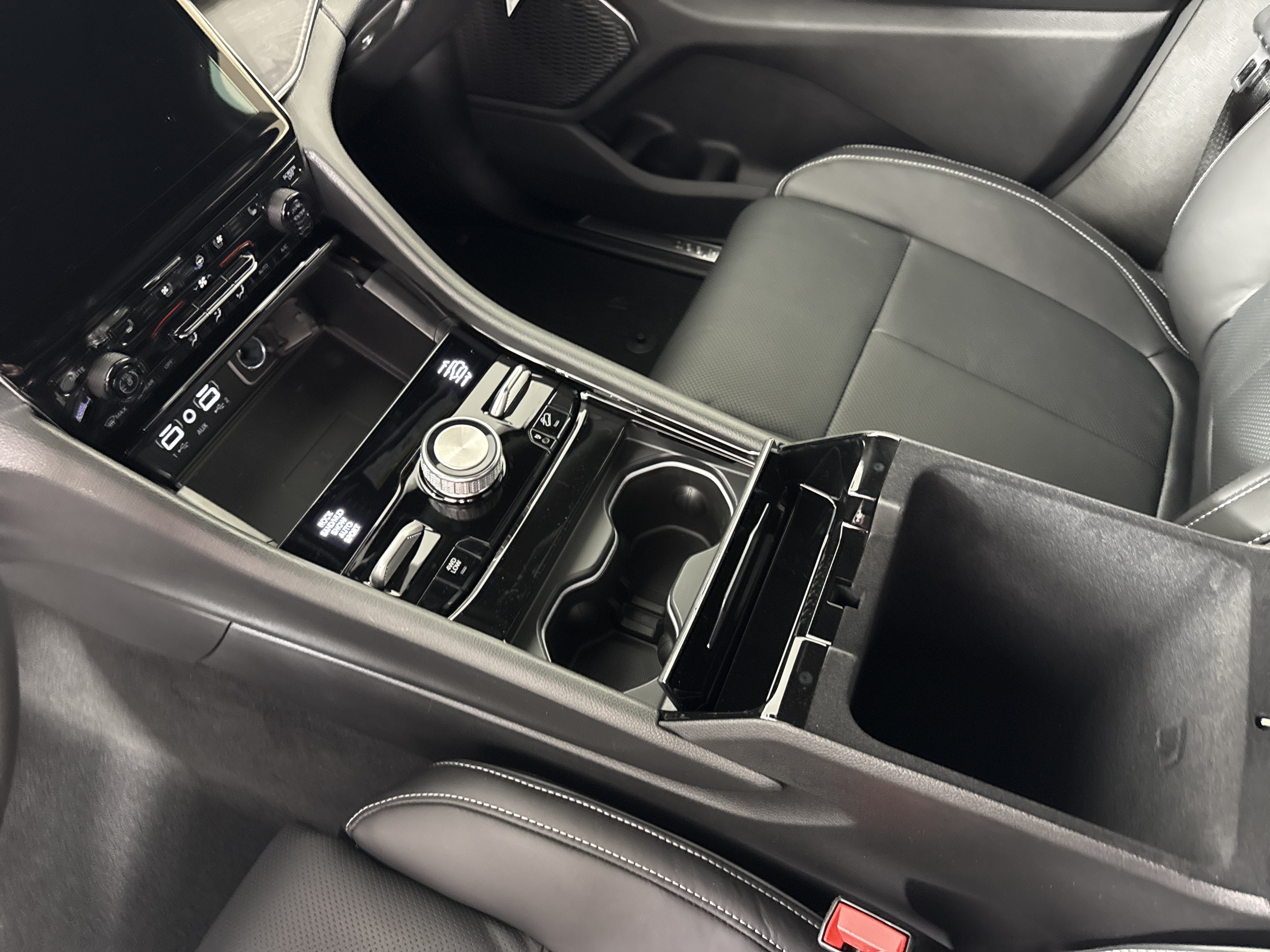 New 2025 Jeep Grand Cherokee L Overland w/ Advanced Protech Group III AWD/4WD image 21