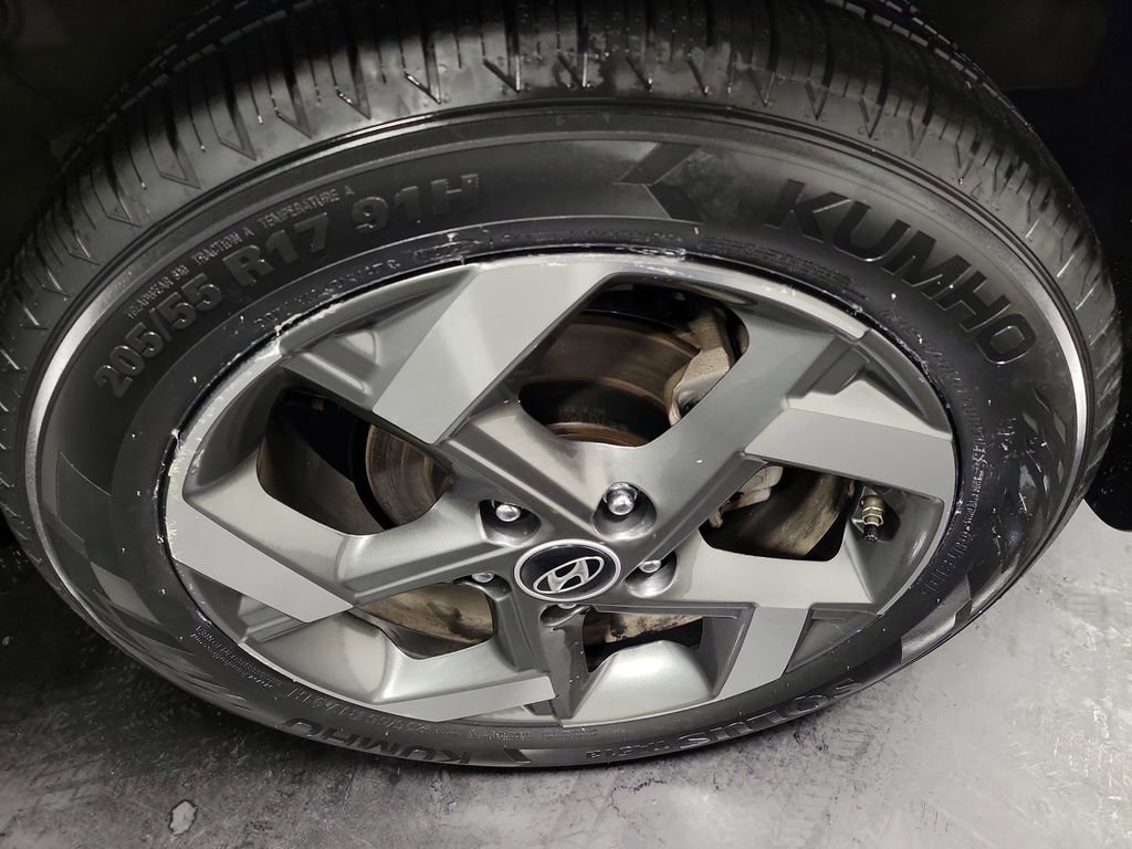 Used 2023 Hyundai Venue SEL image 10