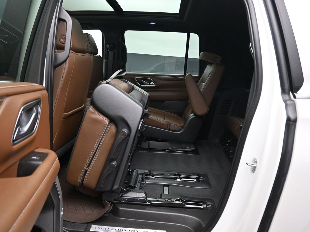 Used 2023 Chevrolet Suburban High Country w/ Premium Package 2 image 43