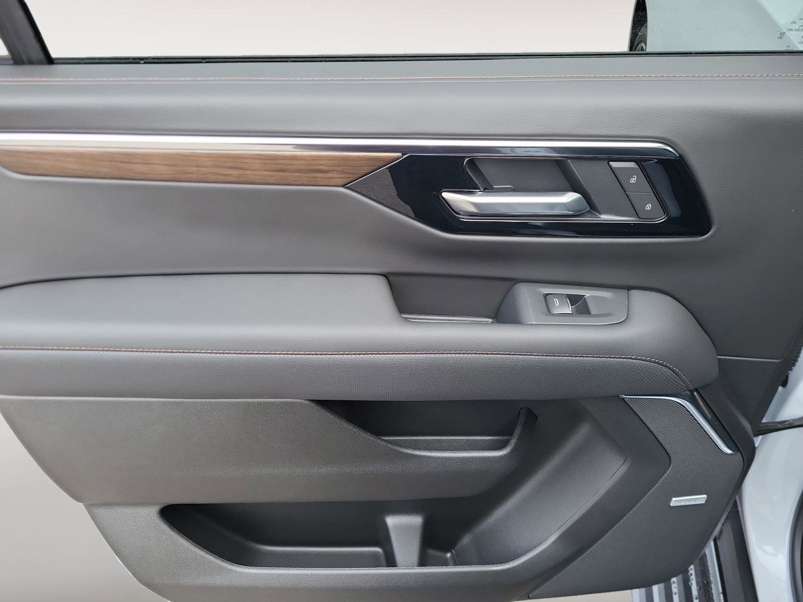 New 2026 Chevrolet Suburban High Country image 20