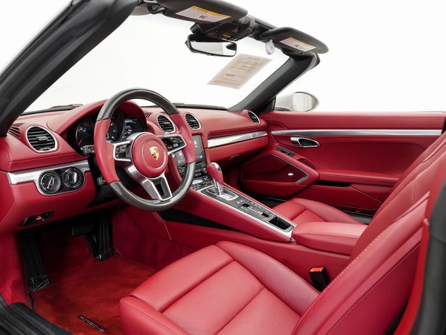 Used 2024 Porsche 718 Boxster image 4