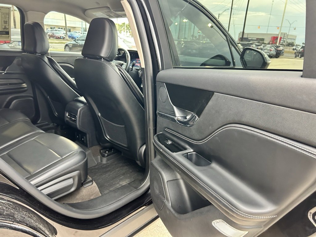 Used 2023 Lincoln Corsair Reserve w/ Equipment Group 201A image 21