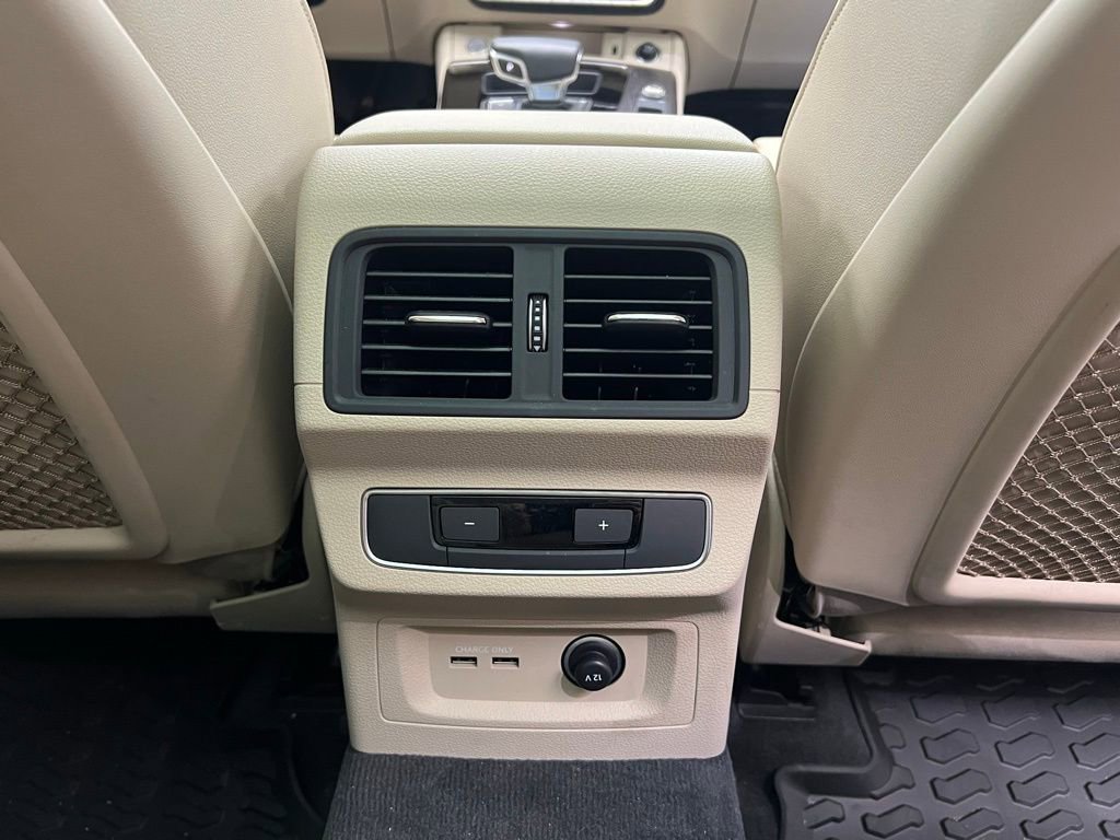 Used 2024 Audi Q5 2.0T Premium Plus w/ Premium Plus Package image 9