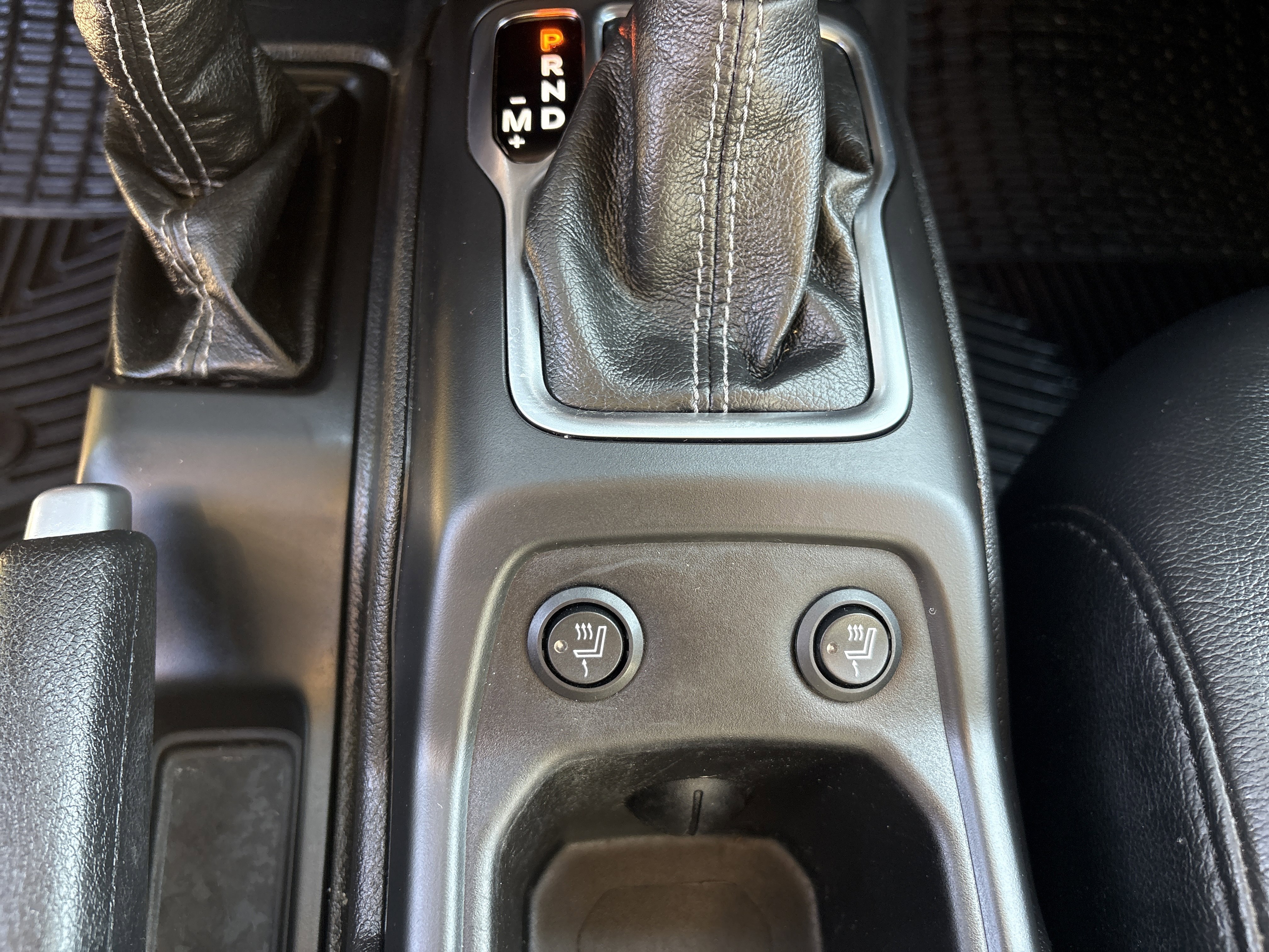 Used 2024 Jeep Wrangler Sport S image 14