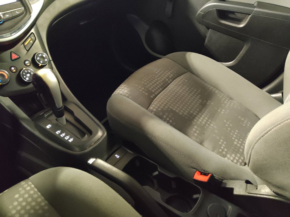 Used 2018 Chevrolet Sonic LT FWD image 26