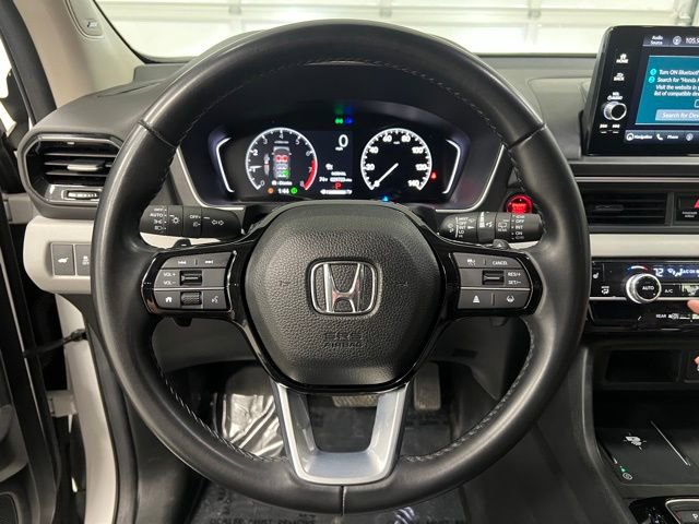 Used 2025 Honda Pilot Touring image 21