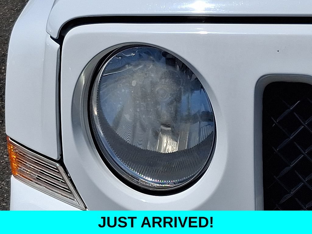 Used 2014 Jeep Patriot Limited w/ Sun/Sound Group AWD/4WD image 9