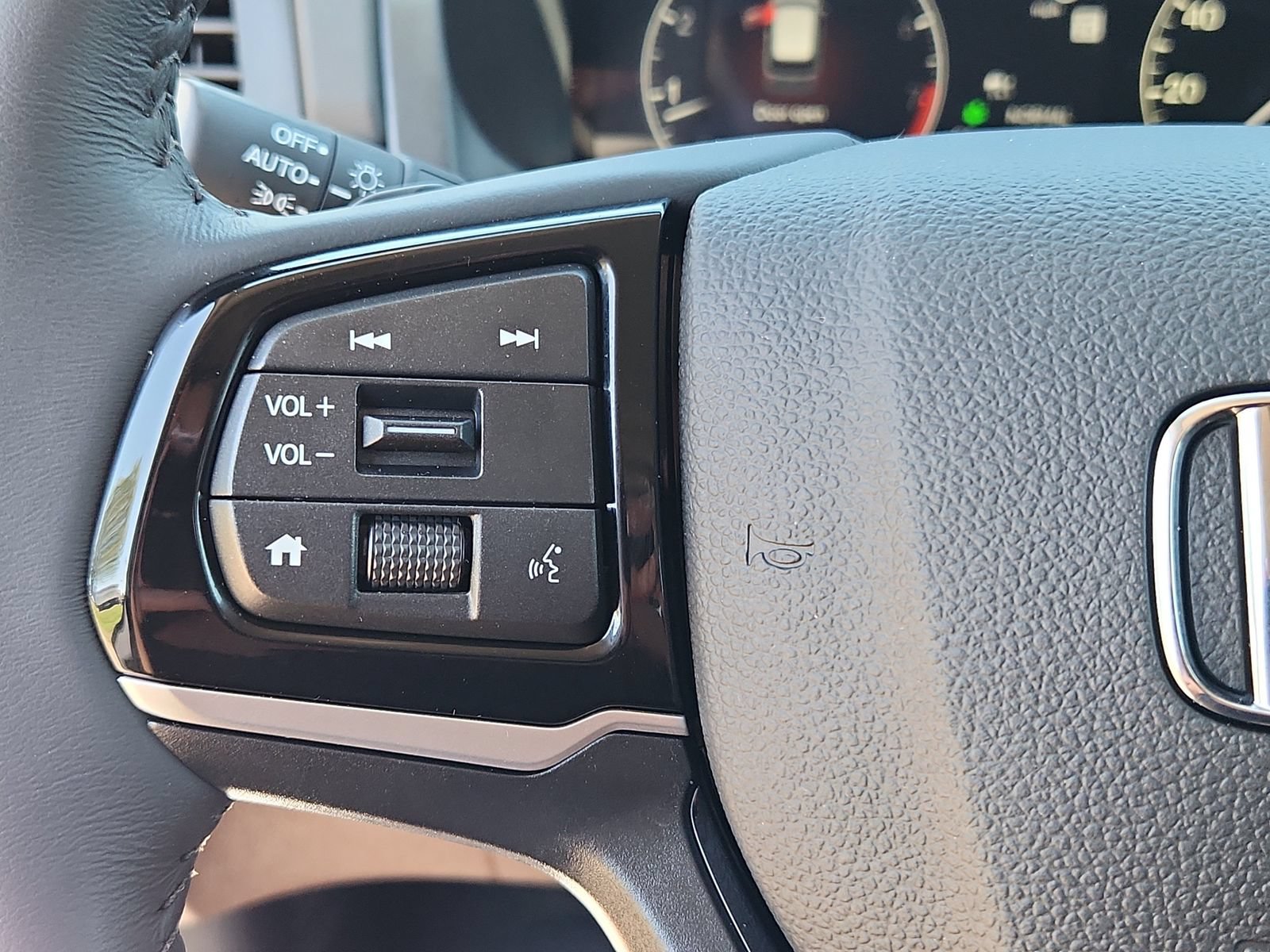 Certified 2026 Honda Odyssey Touring image 22