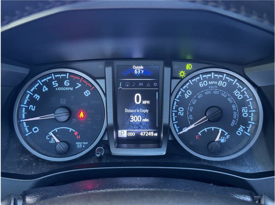 Used 2022 Toyota Tacoma TRD Sport w/ TRD Premium Sport Package AWD/4WD image 20