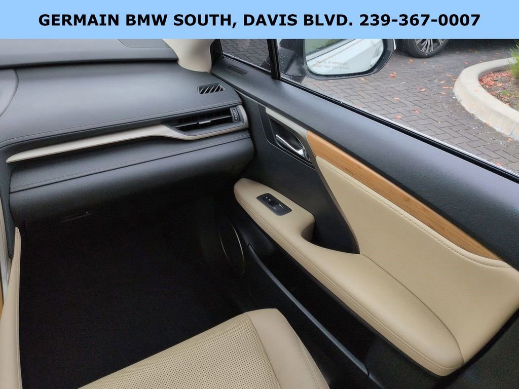 Used 2022 Lexus RX 350L Premium w/ Premium Package image 18