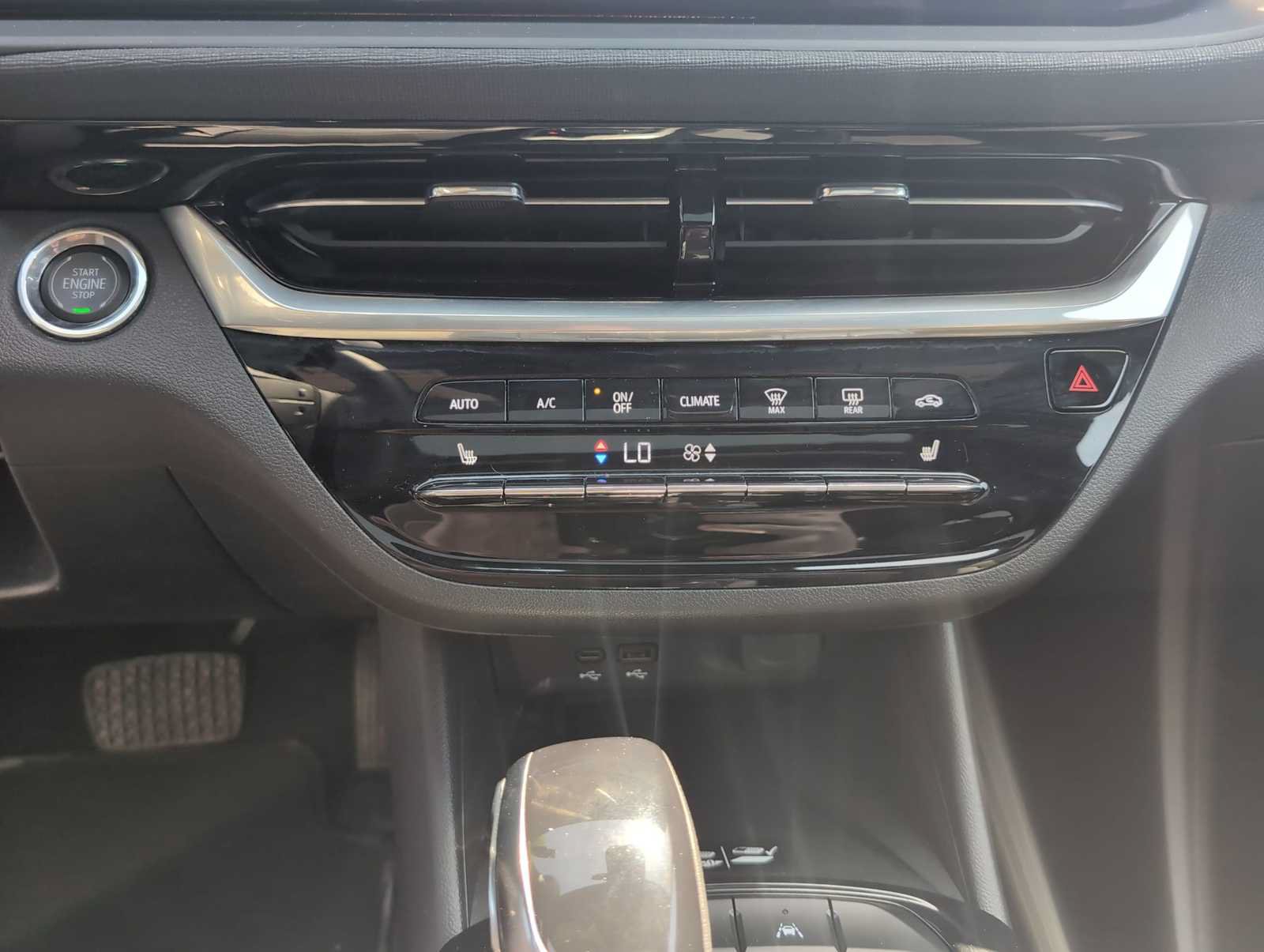 Used 2024 Buick Envista Sport Touring FWD image 17