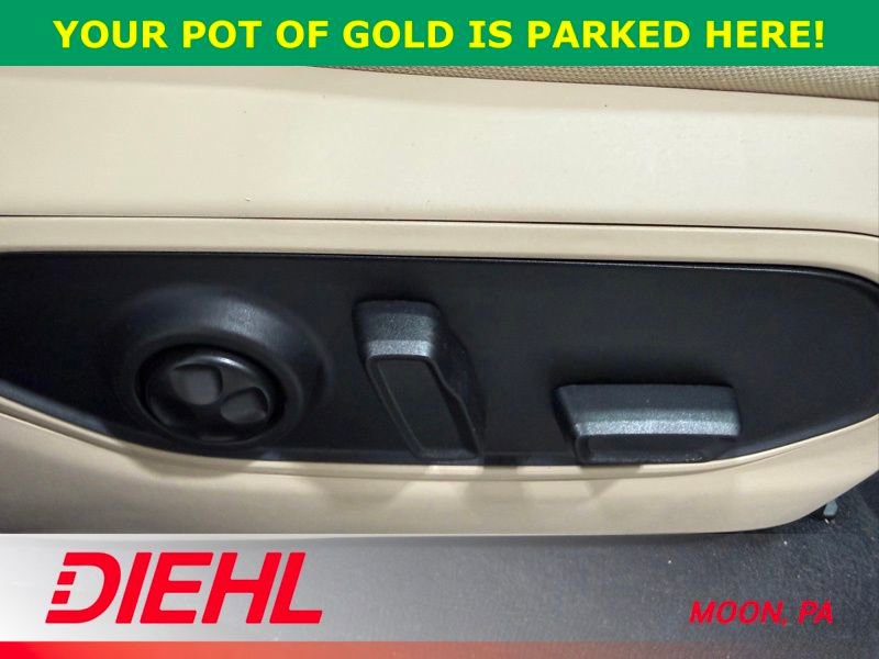 Used 2025 Jeep Grand Cherokee Limited w/ Black Appearance Package image 15