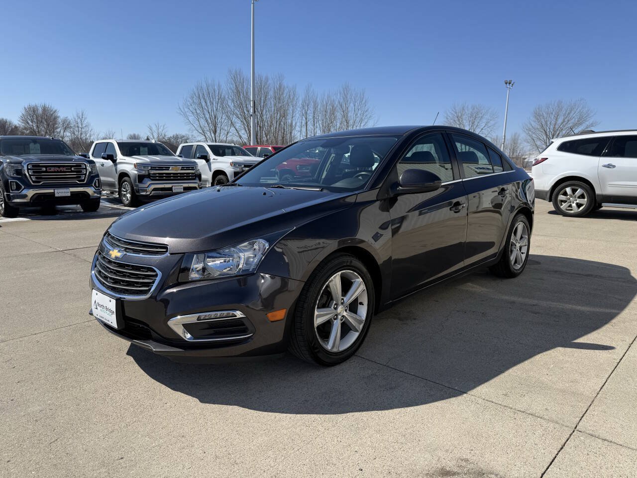 Used 2016 Chevrolet Cruze LT FWD image 2
