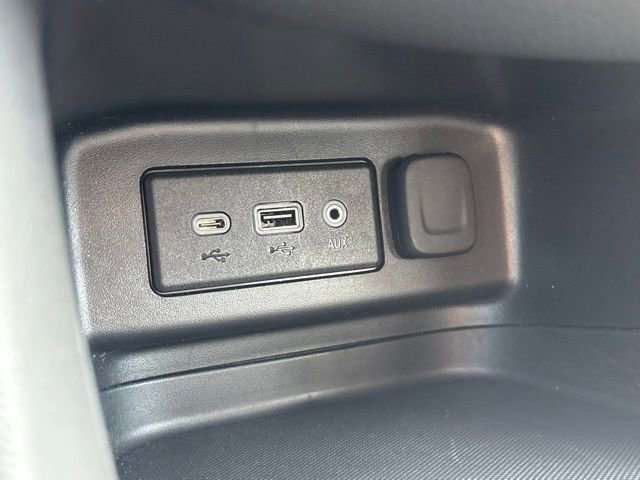 Used 2024 Chevrolet Equinox LT w/ LPO, Floor Liner Package image 31