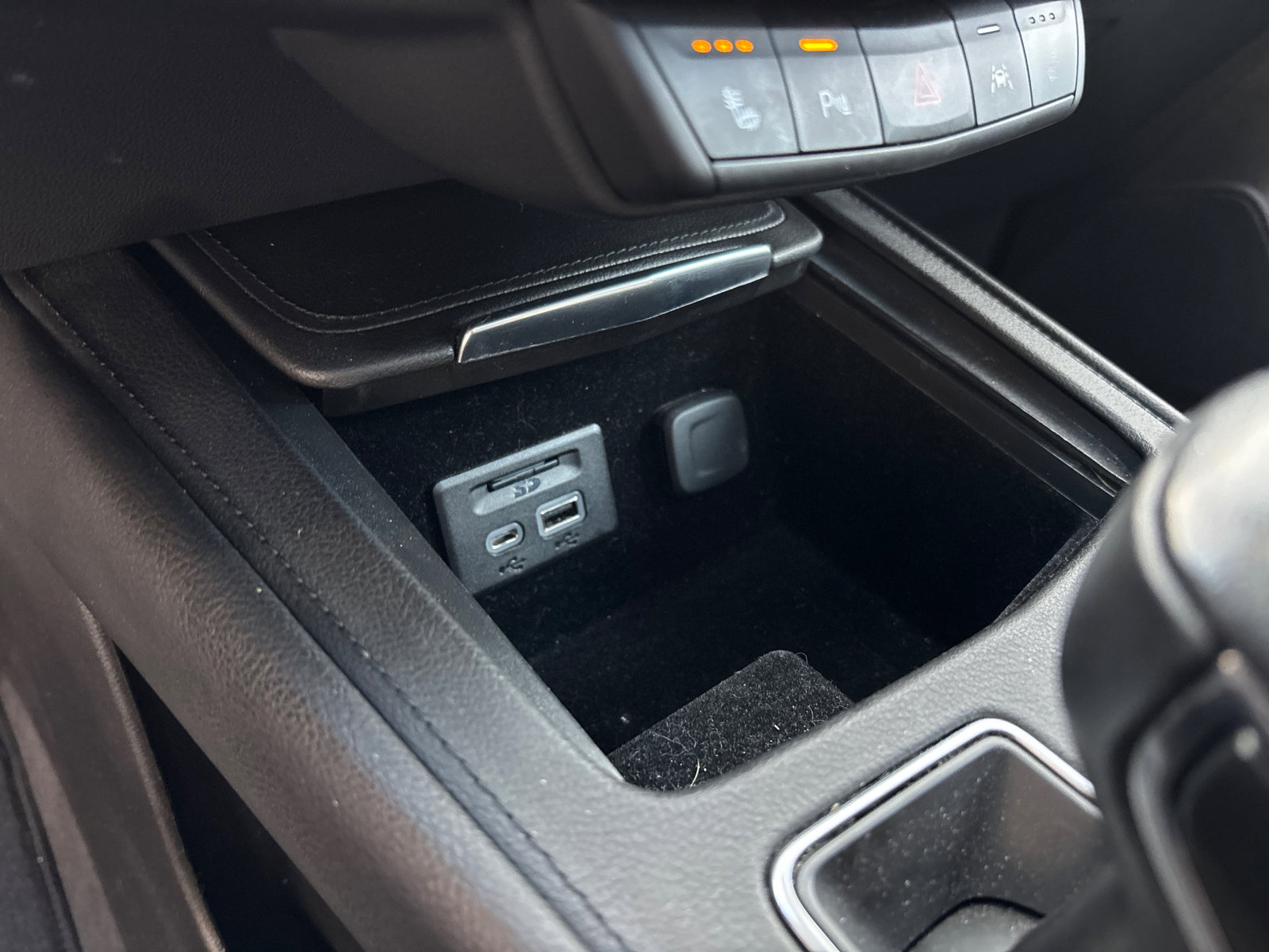 Used 2019 Cadillac XT4 Premium Luxury w/ Cold Weather Package image 22