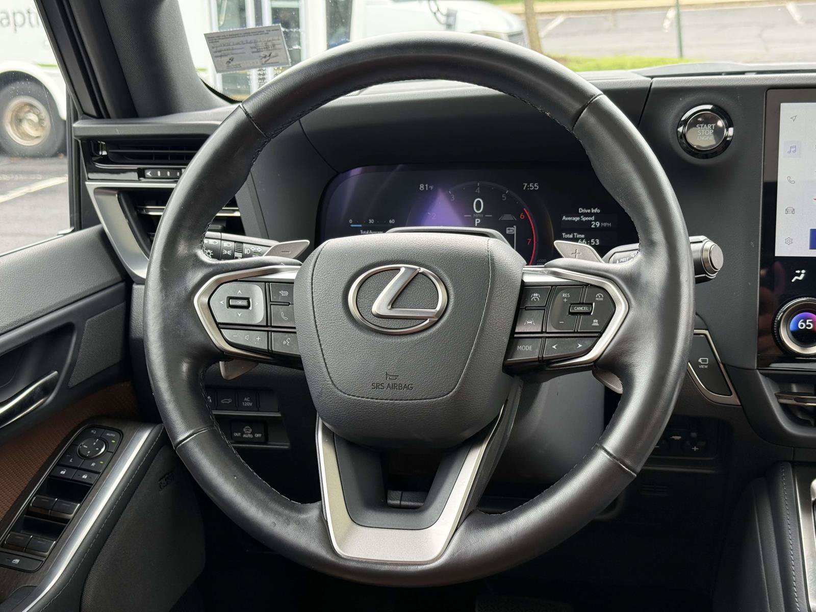 Used 2024 Lexus GX 550 w/ Accessory Package (Z1) AWD/4WD image 9