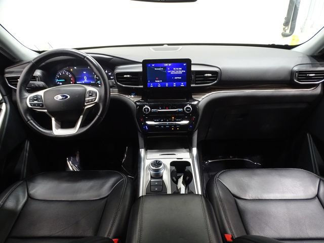 Used 2023 Ford Explorer Limited AWD/4WD image 31