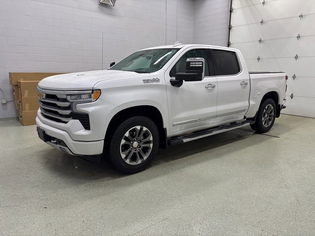 Used 2024 Chevrolet Silverado 1500 High Country w/ Technology Package AWD/4WD image 9