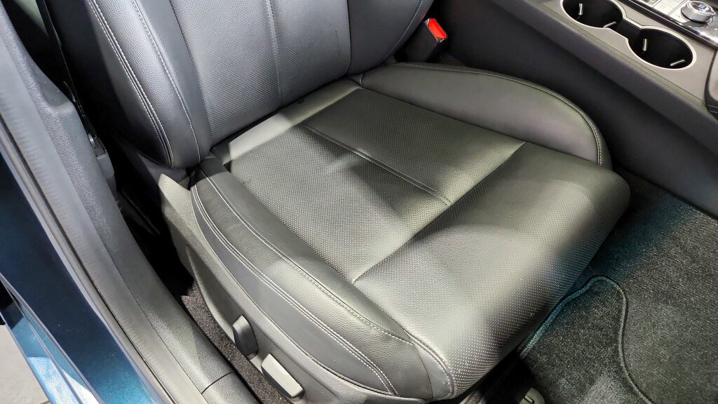 Used 2023 Genesis G70 2.0T AWD/4WD image 17