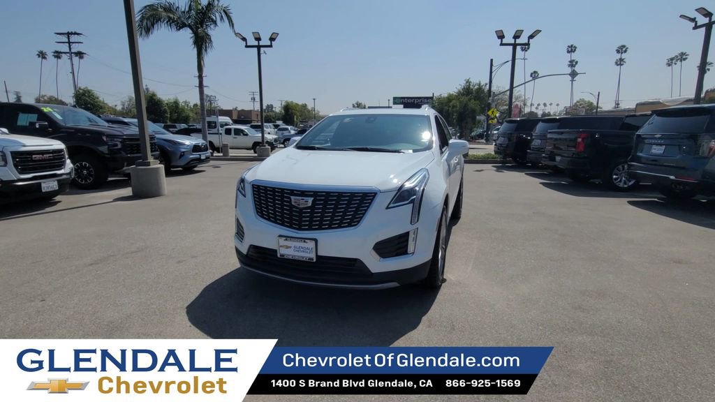Used 2024 Cadillac XT5 Premium Luxury image 3