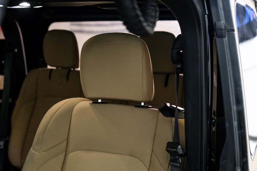 Used 2020 Jeep Wrangler Sport image 31