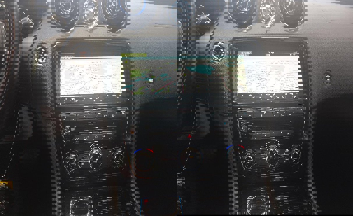 Used 2019 Jaguar XJ Supercharged image 7