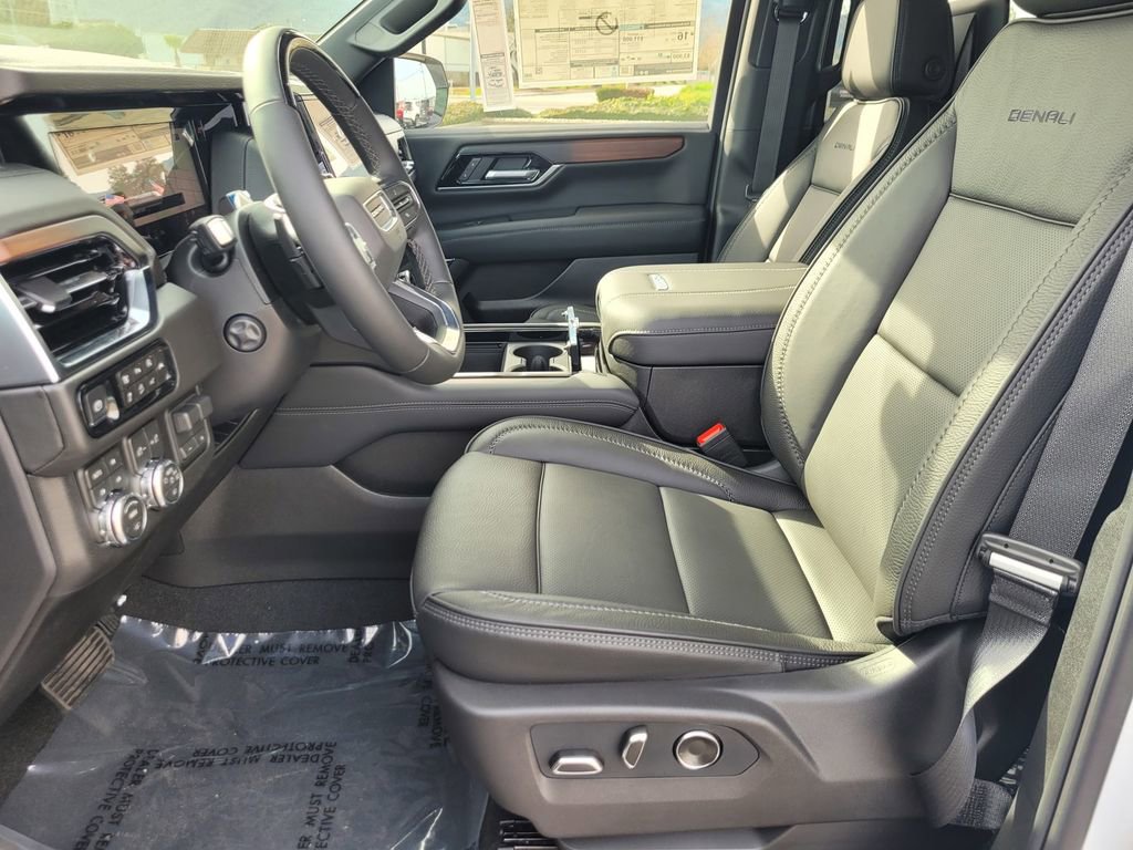 New 2026 GMC Yukon XL Denali w/ Denali Reserve Package image 14