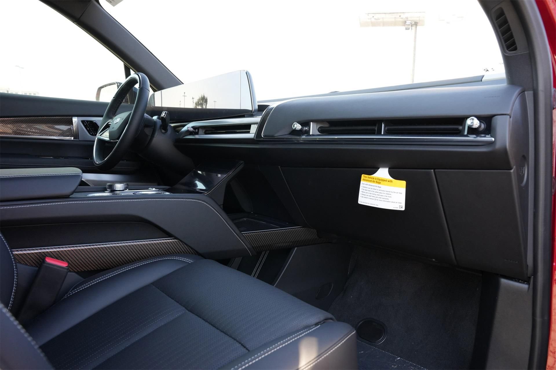 New 2026 Cadillac Vistiq Sport image 24